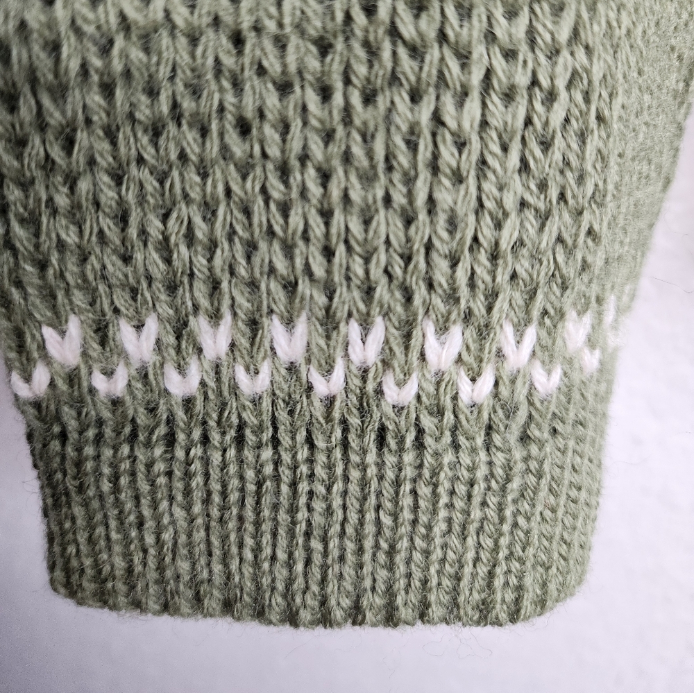 1960s Kjell of Norway Vintage Fair Isle Wool Sweater in Green and White Size M - Picture 6 of 7